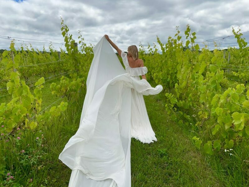 Flying Dress Photo Shoot Traverse City & Surrounding Areas - The Quality of Photos & Delivery