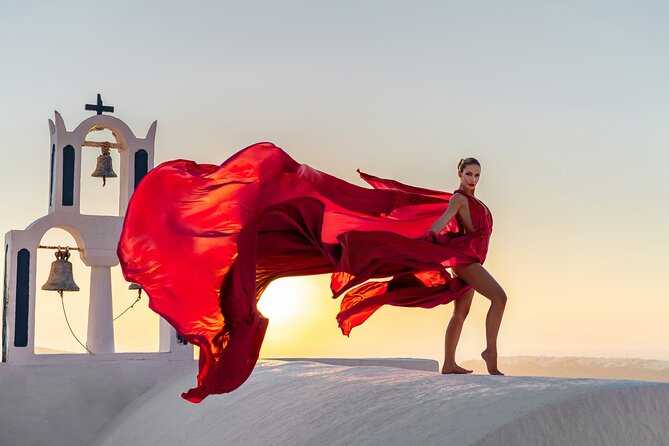 Flying Dress Photoshoot in Santorini by Flying Dress © - Meeting Location