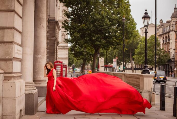 Flying Dress Professional Photoshoot With Pro Photographer - Deliverables and Assistance