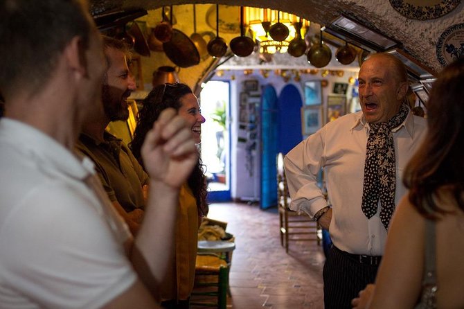 Follow the Beat. Meet Flamenco in Granada - Josés Captivating Guitar Strokes