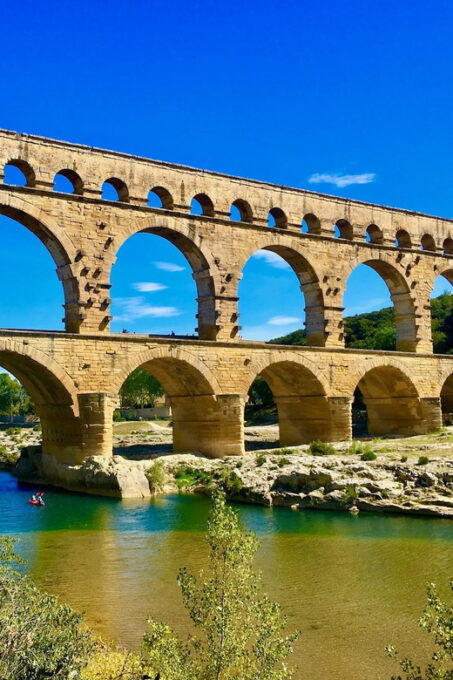Follow the Roman Aqueduct (Nîmes Uzès Pont Du Gard) - Explore Uzès: Medieval Town