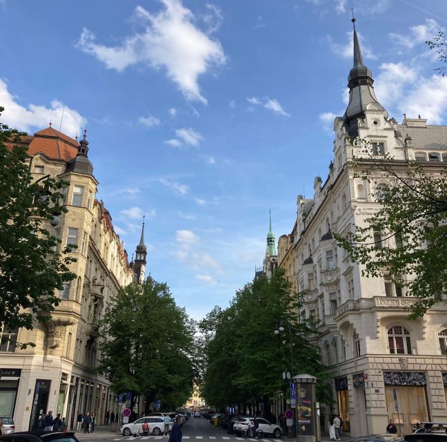 Following Franz Kafka: A Self-Guided Audio Tour in Prague - Kafkas Life and Influence