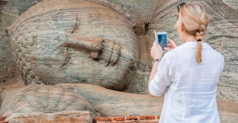Fom Dambulla: Sigiriya Rock & Ancient City of Polonnaruwa - Transportation and Inclusives