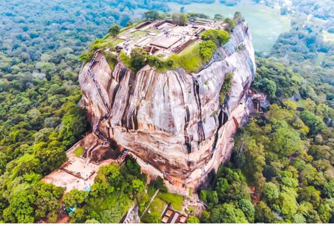 Fom Negombo: Sigiriya Rock & Ancient City of Polonnaruwa - Key Features