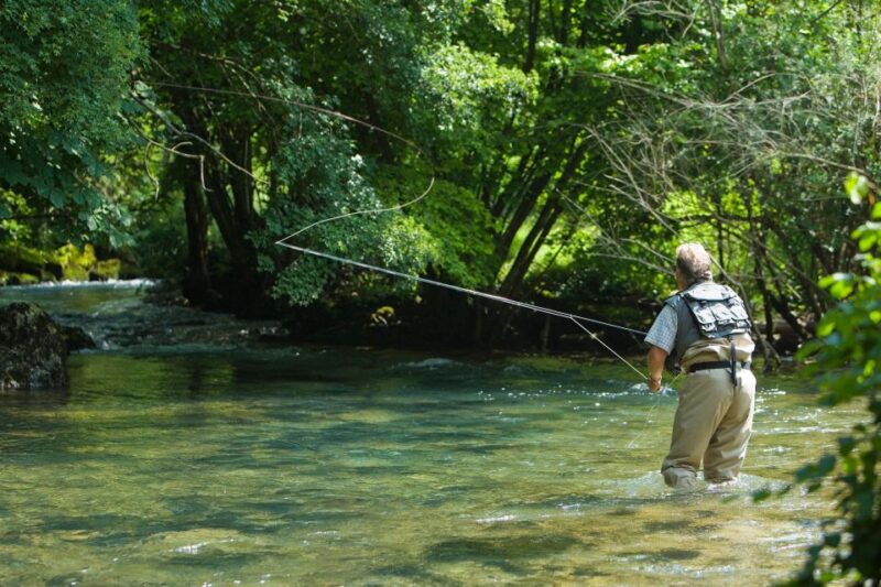 Foncine-le-Bas: Full-Day Fly Fishing Course in the Jura - Instructor and Group Size