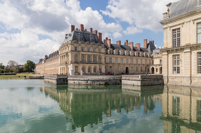 Fontainebleau Day Trip From Paris With a Local: Private & Personalized - Accessibility and Participation