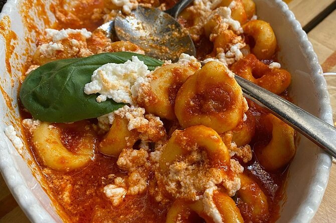 Food and Wine Walking Tour of Pescara With 5 Tastings - Exploring the Meeting Point