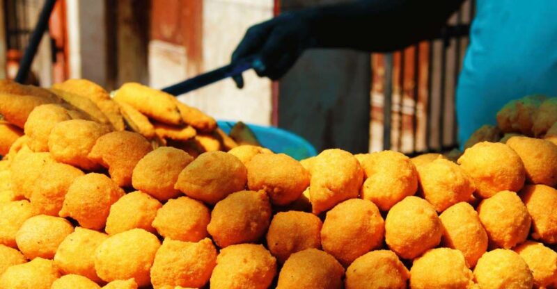 Food Crawl Aurangabad 2 Hours Guided Local Food Tasting Tour - Tasting Authentic Maharashtrian Delicacies