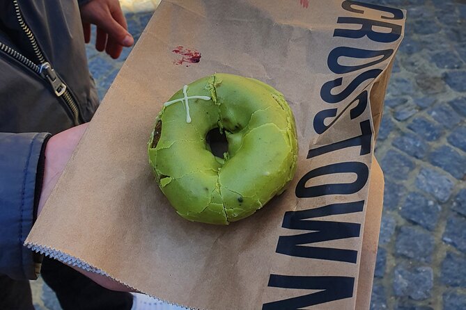 Food & Drink Walking Tours in London. Discover the East End of London. - Group Size and Experience