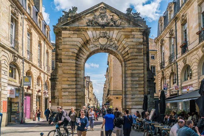 Food & History Tour in Bordeaux Old Town With Local Guide - Culinary Highlights
