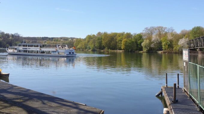 Food: Kupferdreh - Self-guided Walk Railway, Lake, History - Interactive Tasks and Puzzles