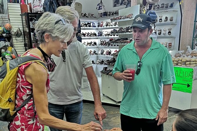 Food & Markets Tour - Guide and Interaction
