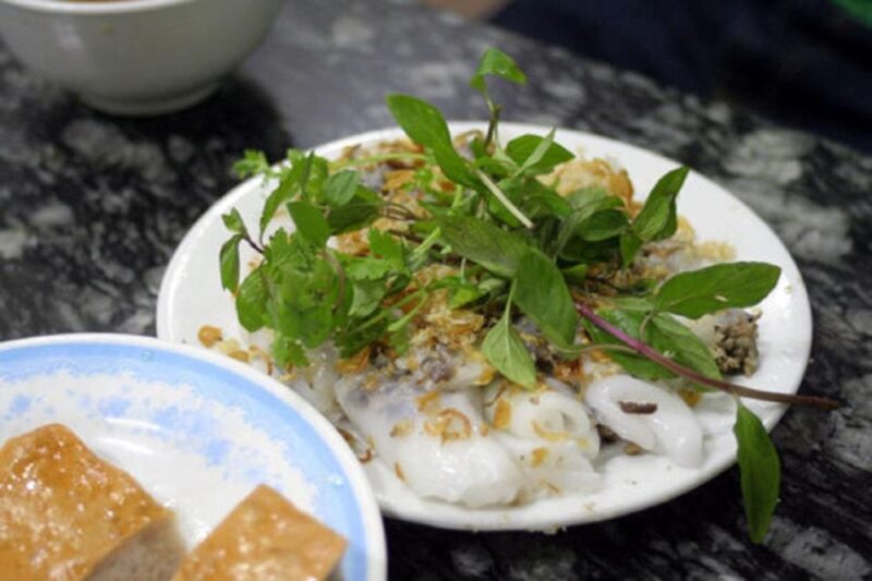 Food on Foot Tour Hanoi Small Group Daily Departure 18:00 - Visiting Dong Xuan Market