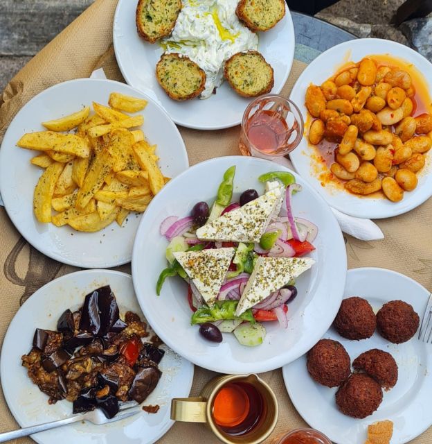 Food Tour Evenings and Sundays - Duration and Group Size