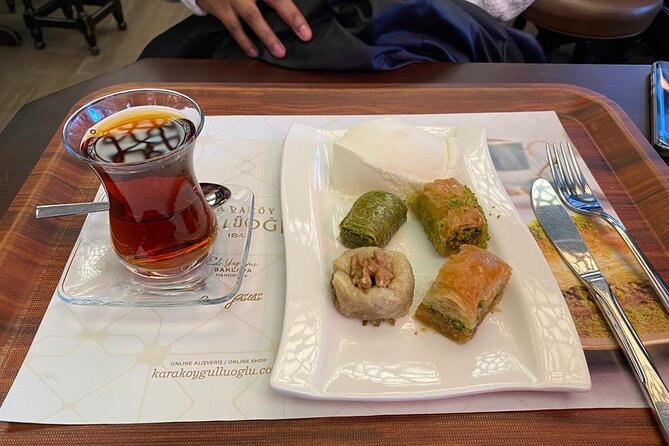 Food Tour in Istanbul With Local Guide - Tasting Experiences and Details