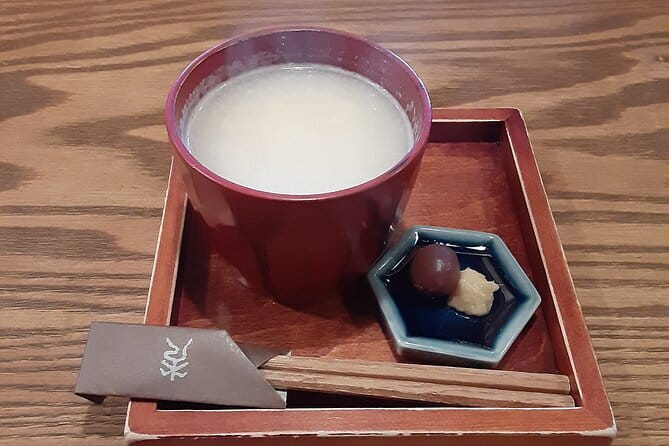 Food Tour in Takayama - Sampling Local Delicacies