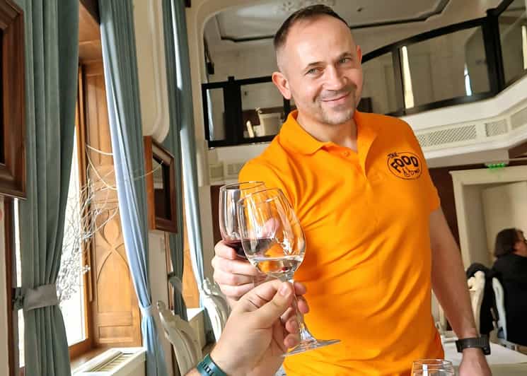 Food, Wine And Sightseeing Tour in Oradea, Romania - Key Points