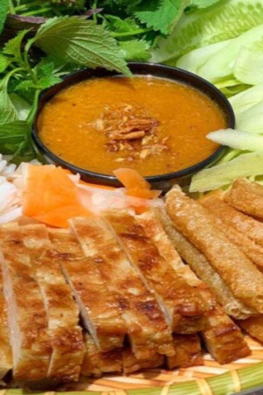 Foodie Tour in Hanoi: Taste 7+ Dishes and Visit Train Street - Key Points