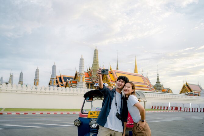 Footsteps of Love: a Romantic Wander Through Bangkok'S Heart - Appreciating Bangkoks Architectural Marvels