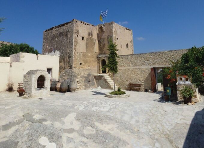 For Families or Friends Matala Private Tour - Dining and Refreshments