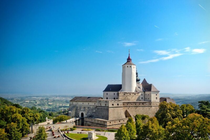 Forchtenstein: Forchtenstein Castle Admission Ticket - Largest Private Armory in Europe