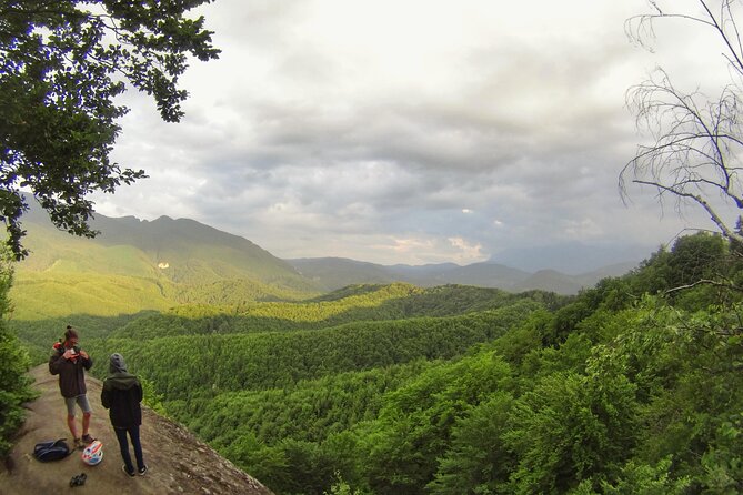 Forest Trails & Legends: Rasnov Hike to Breathtaking Views - Hike Difficulty and Fitness Level