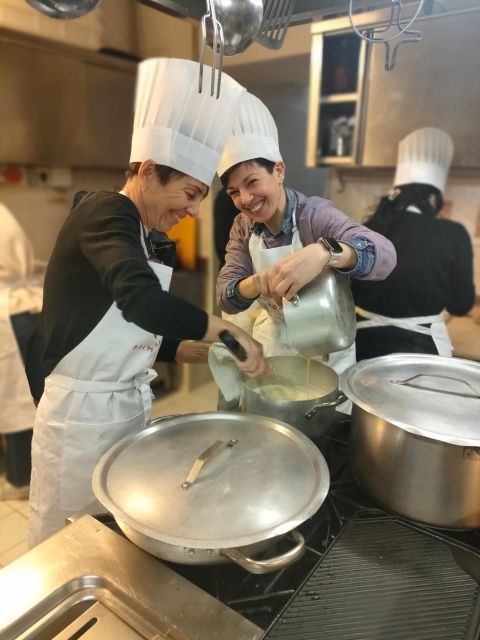 Forli: Cooking Class, Home-Made Pasta, With Meal - Collecting Ingredients