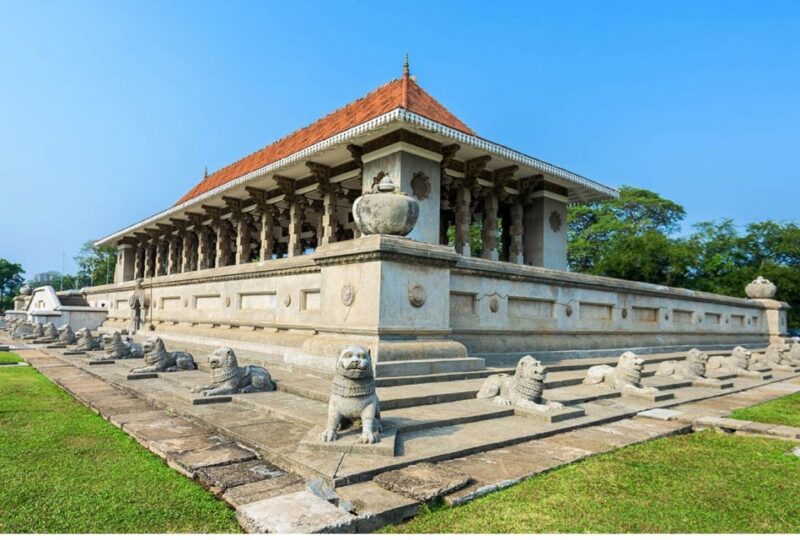 Form Colombo:Morning or Evening Colombo City Tour by Tuk-Tuk - Historical and Cultural Significance