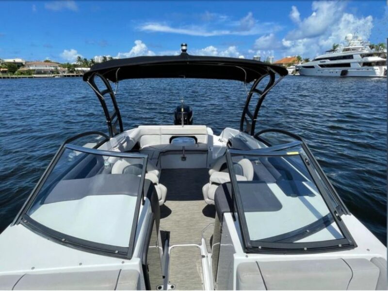 Fort Lauderdale: 11 People Private Boat Rental - Eligible Drivers and Requirements