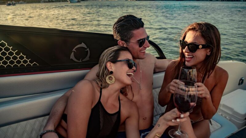 Fort Lauderdale: 13 People Private Boat Rental - Captain Services