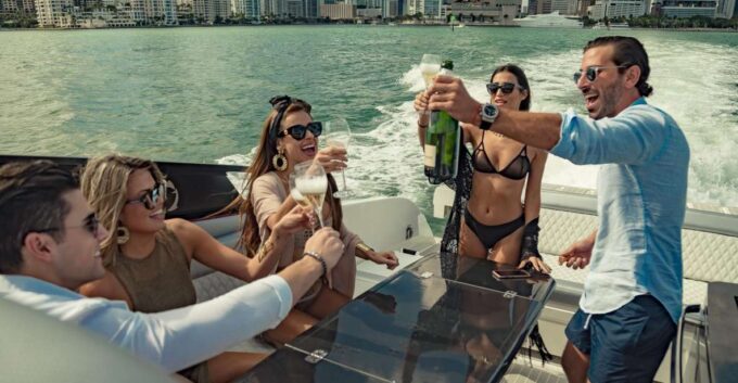 Fort Lauderdale: 13 People Private Boat Rental - Booking and Reservation