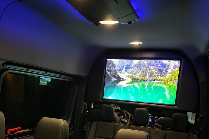 Fort Lauderdale Airport Private Transfer (Up To 14 Passengers) - Pickup Details