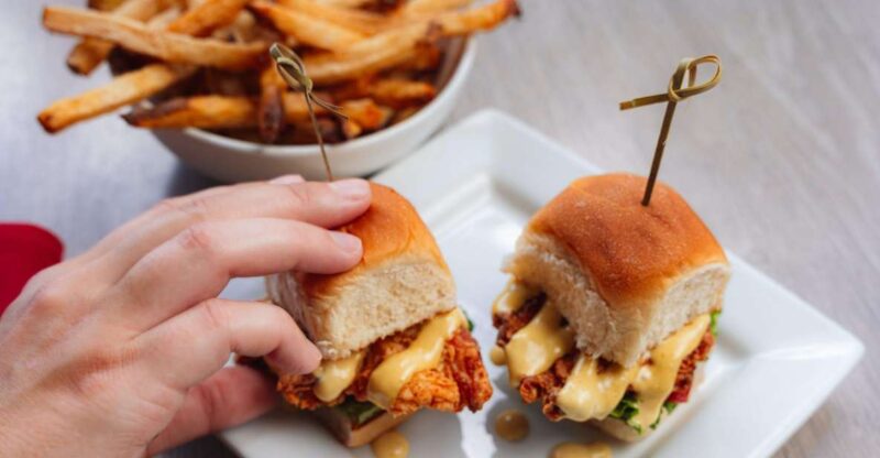 Fort Lauderdale: Food & Drinks Tour - Experience Highlights