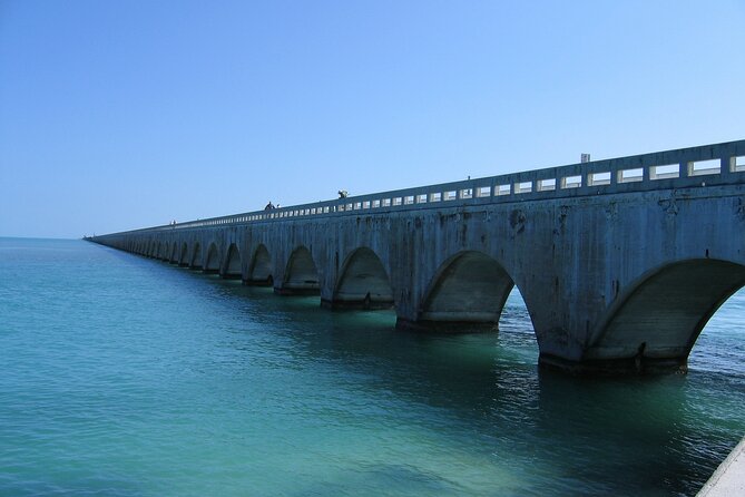 Fort Lauderdale/Hollywood: Key West Full-Day Tour in Luxury Coach Bus - Transportation and Accessibility