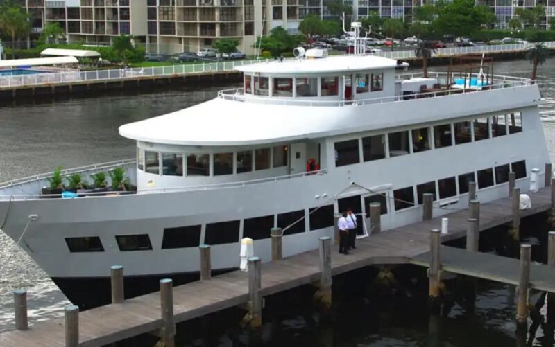 Fort Lauderdale: Musette Yacht New Years Eve Party Cruise - Experience Highlights