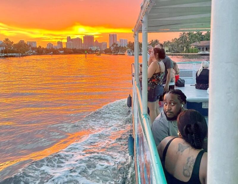 Fort Lauderdale: Sunset Fun Cruise With Downtown Views - Key Points