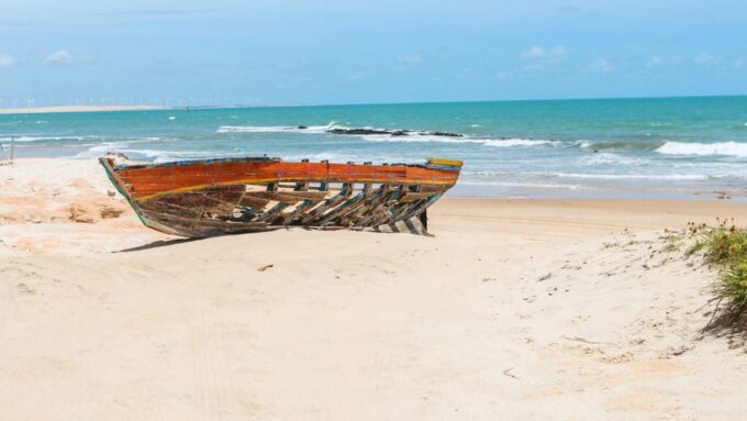 Fortaleza: Tour to Canoa Quebrada Beach - Shoreline Stroll and Swim