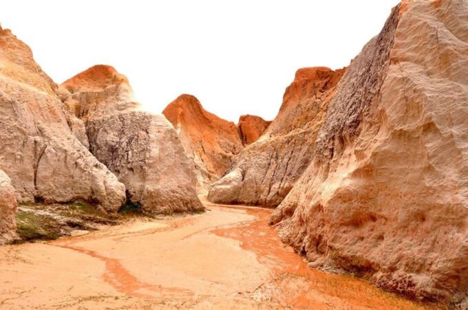 Fortaleza: Tour to Morro Branco and Fontes Beach - Morro Branco Exploration