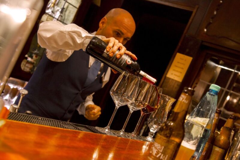 Four-course Food & Wine Pairing Elegant Dinner in Venice - Key Points