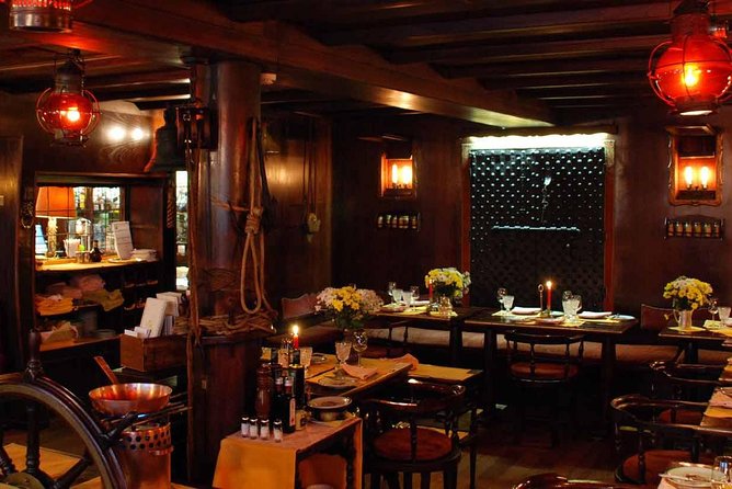 Four-course Food & Wine Pairing Elegant Dinner in Venice - Dining Atmosphere and Ambiance