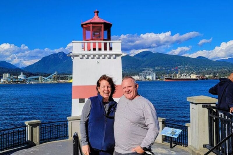 Four Hours of Vancouver Bliss: Unforgettable Memories Await - Guided Tour of Key Attractions