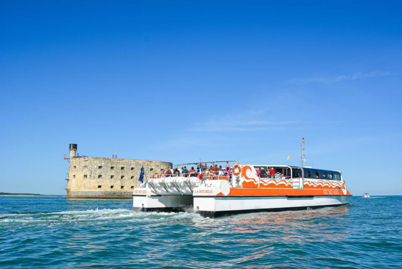 Fouras: Boat Tour of Fort Boyard & Tour of Île D'aix - Tour Experience
