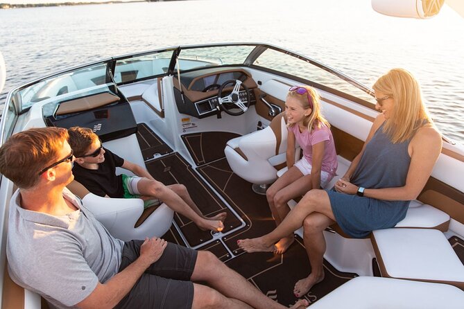 Fourwinns HD240 Boat Rental for 10 People 4 Hours - Boat Specifications