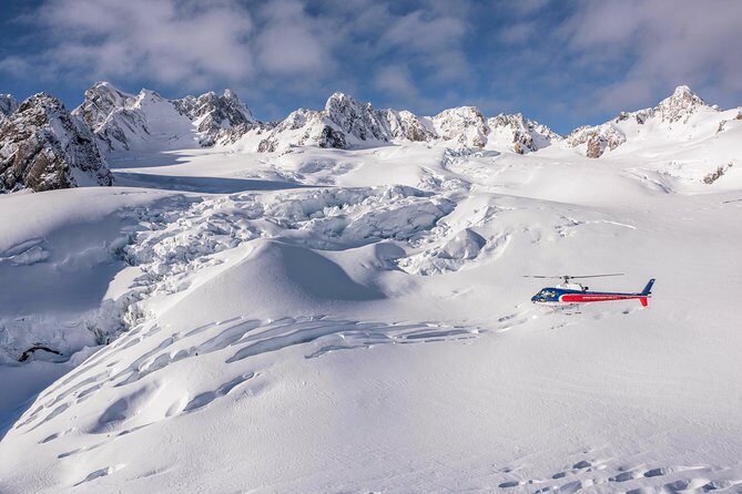 Fox Glacier: Neve Discoverer Helicopter Flight with Snow Landing - Key Points