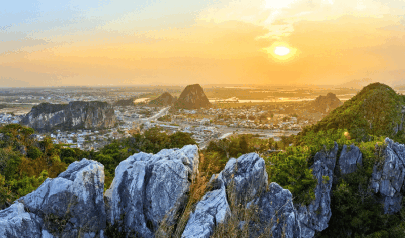 FR DA NANG: MARBLE MOUNTAINS- MONKEY MOUNTAIN- AM PHU CAVE - Exploring the Marble Mountains