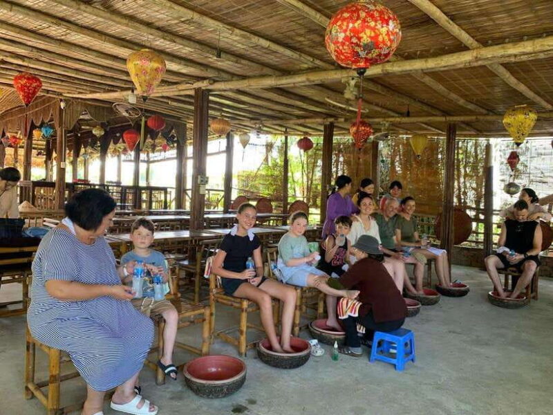 FR HOI AN: TRA QUE FARMING & COOKING CLASS GROUP TOUR - Relaxation and Cooking Class