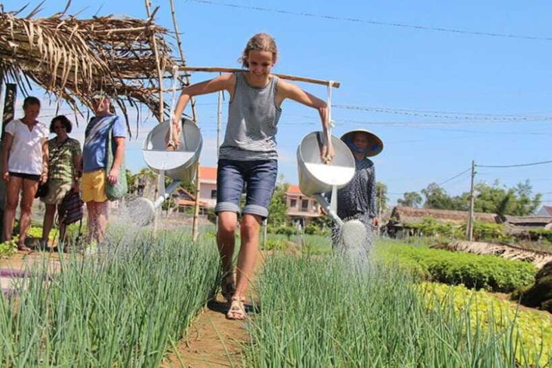 FR HOI AN: TRA QUE FARMING & COOKING CLASS GROUP TOUR - Return Journey