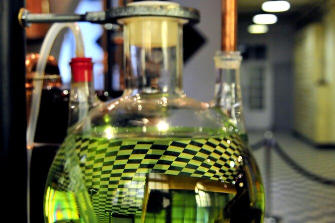 Fragrance Bar Grasse - Personalized Fragrance Workshop