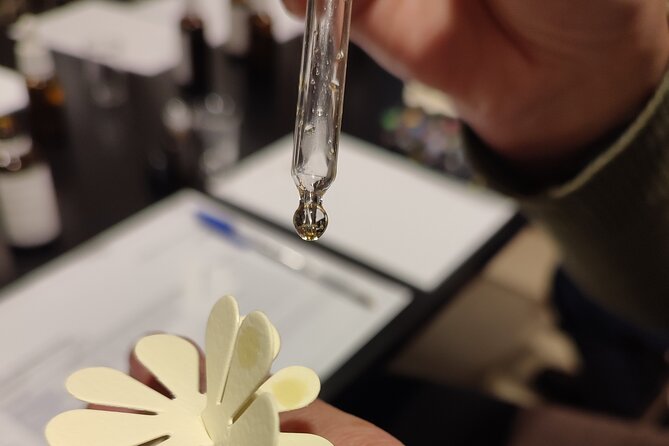 Fragrance Experience in Private Perfume Atelier - Transportation and Meeting Details