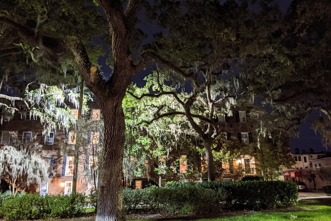 Fraidy Cat: The Family Fun Ghost Tour of Savannah - Exploring Spooky Locations